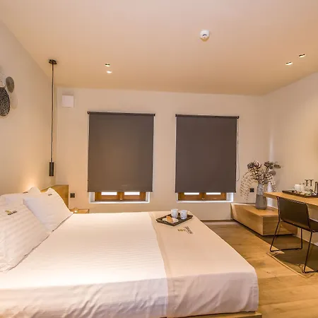 Portou House *